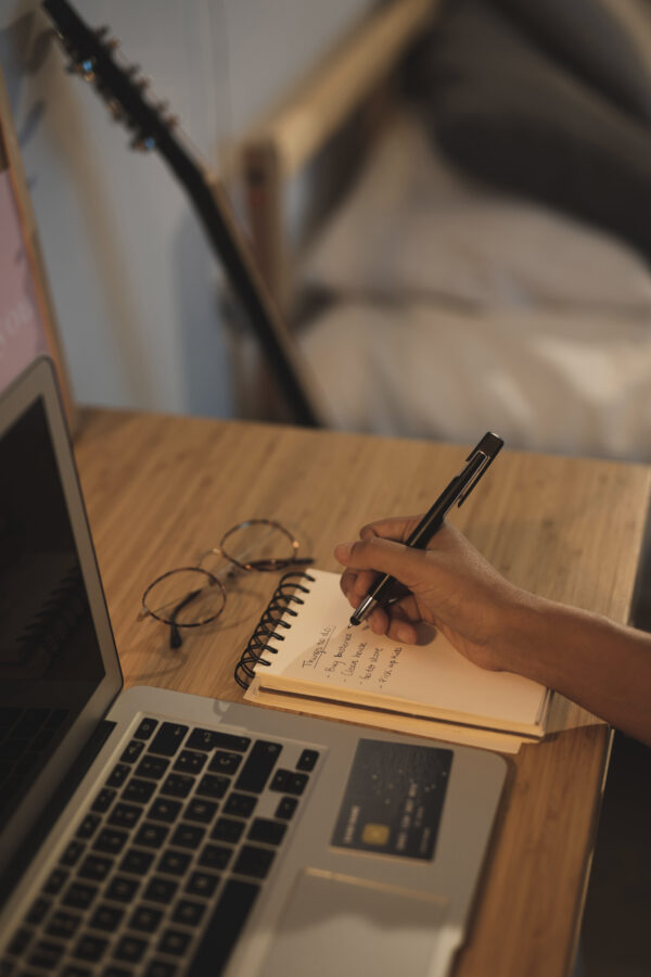 Digital Creative Writing dalam karya nonfiksi